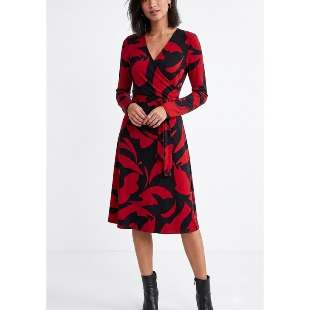The Limited Size M Wrap Dress Red Black Bold Floral Long Sleeve Stretch V-Neck